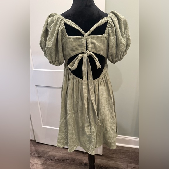 Princess Polly LET'S DANCE MINI DRESS SAGE 100% cotton puff sleeve - Picture 5 of 12